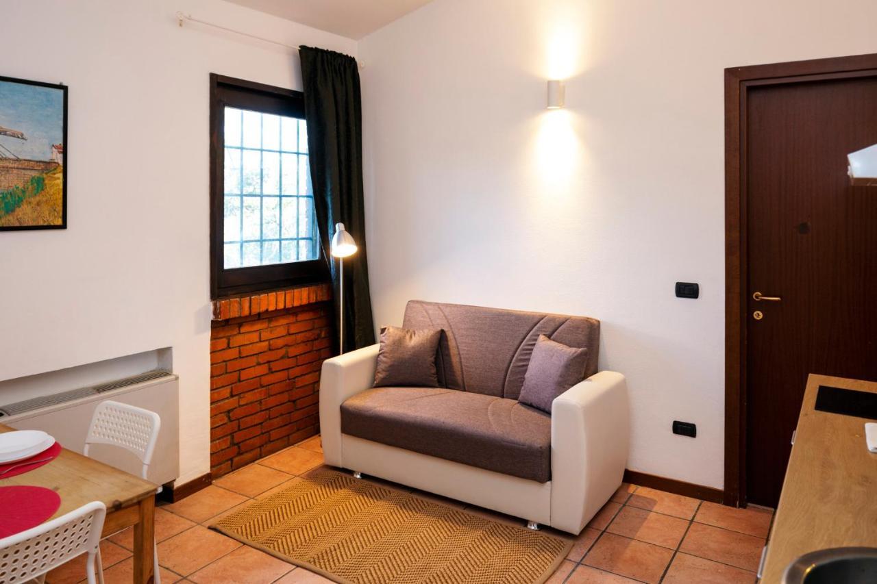 Residence San Raffaele 1 Milan Bagian luar foto