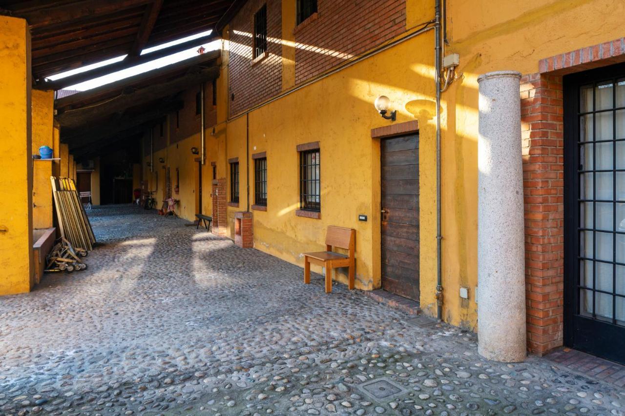 Residence San Raffaele 1 Milan Bagian luar foto