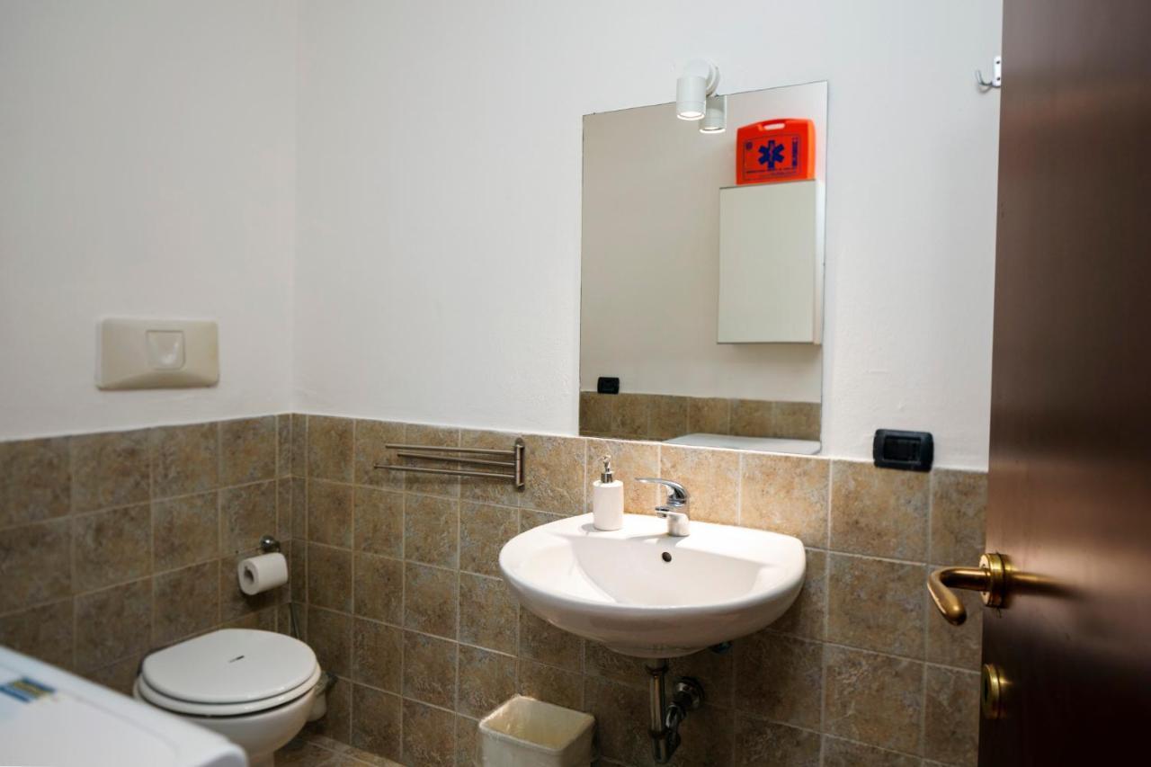 Residence San Raffaele 1 Milan Bagian luar foto