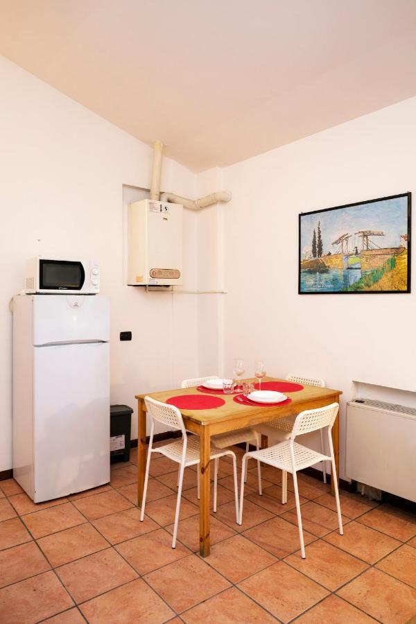 Residence San Raffaele 1 Milan Bagian luar foto
