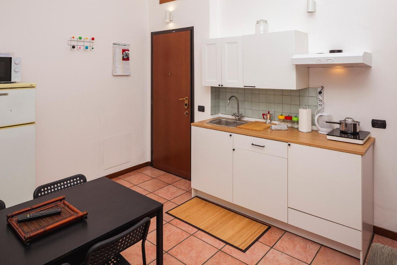 Residence San Raffaele 1 Milan Bagian luar foto