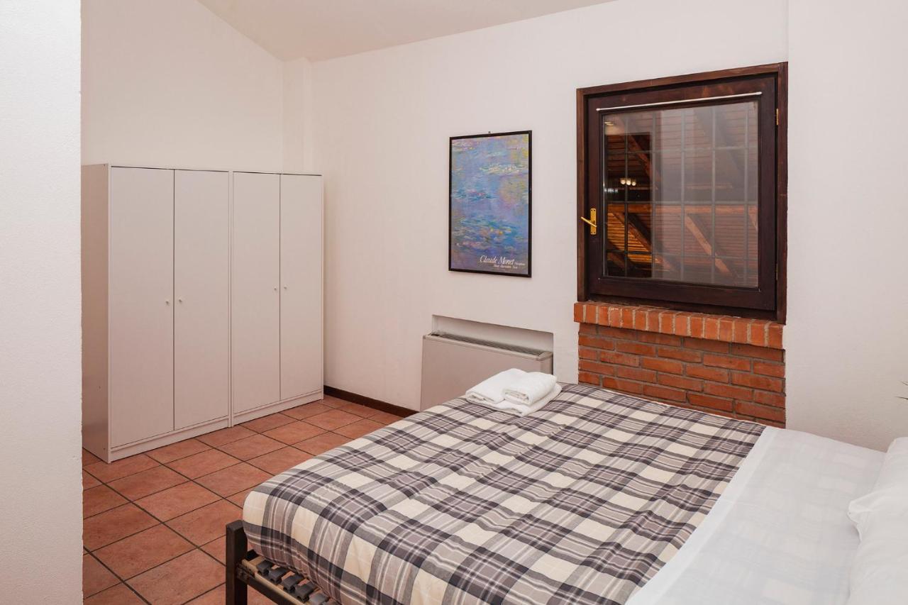 Residence San Raffaele 1 Milan Bagian luar foto