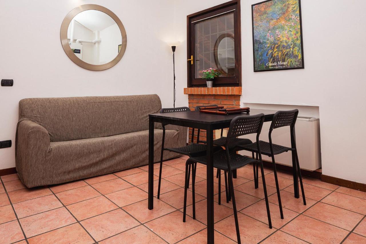 Residence San Raffaele 1 Milan Bagian luar foto